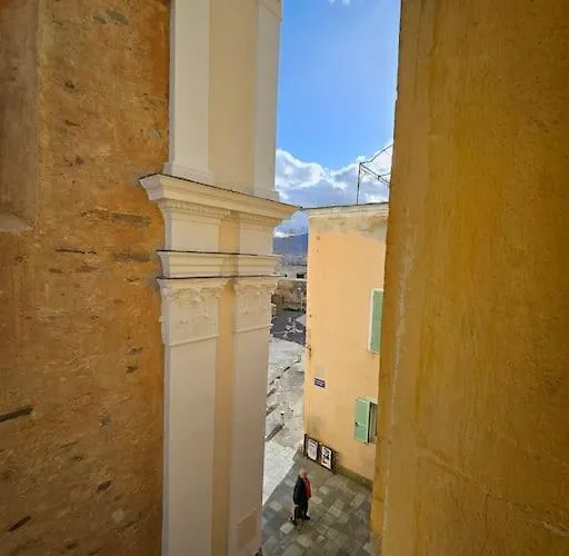 Au Coeur De La Citadelle By Monarca Daire